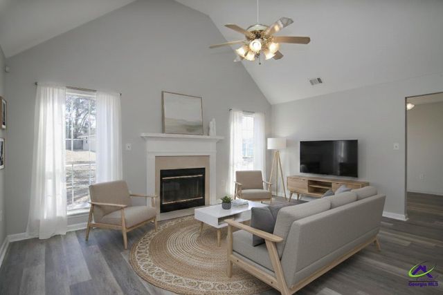 736 Gateway Drive, Bonaire, GA 31005