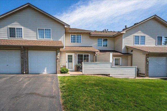 2775 W Ranchview Lane N 4, Plymouth, MN 55447