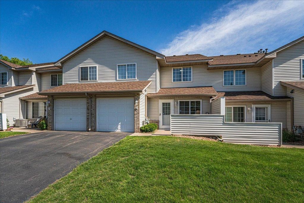 2775 W Ranchview Lane N 4, Plymouth, MN 55447