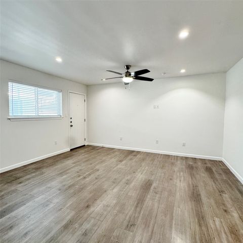 5010 San Jacinto Street 205, Dallas, TX 75206