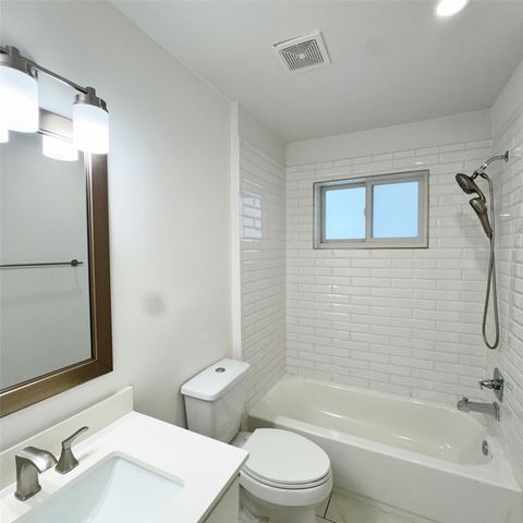 5010 San Jacinto Street 205, Dallas, TX 75206