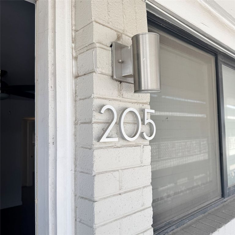 5010 San Jacinto Street 205, Dallas, TX 75206