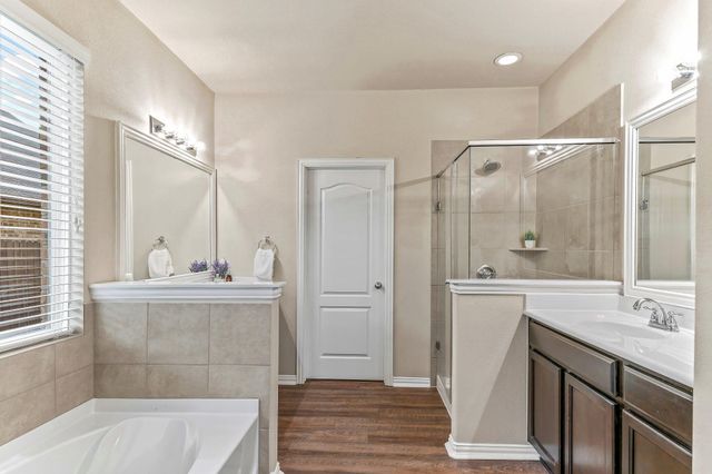 1212 Rhonda CV, Hutto, TX 78634