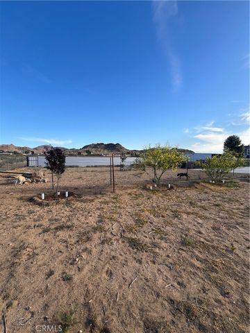 24675 Via Vista Road, Apple Valley, CA 92307