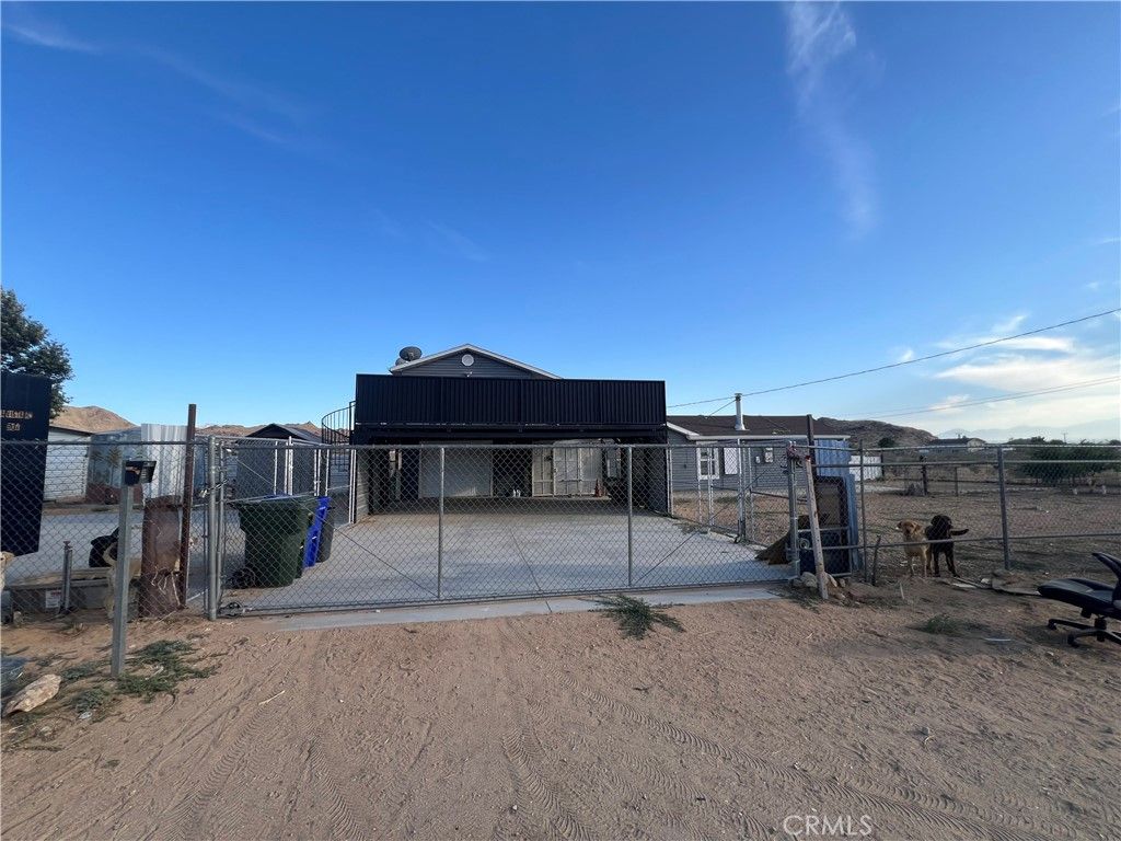 24675 Via Vista Road, Apple Valley, CA 92307