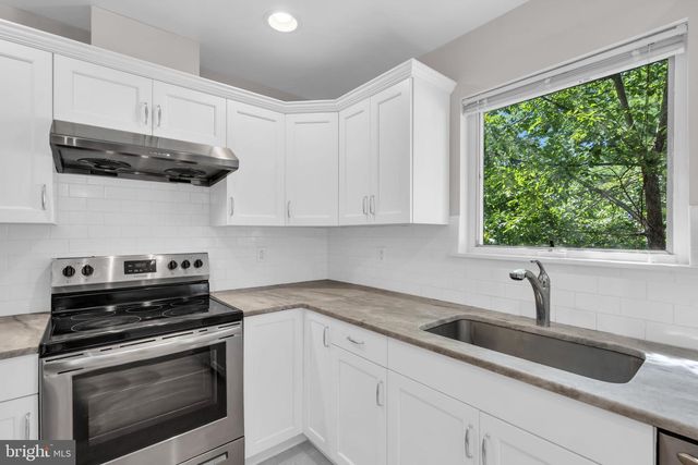 93 WILLIAM PATTERSON CT, Princeton, NJ 08540