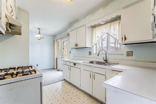 635 Dellwood Drive, Ann Arbor, MI 48103