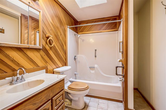 635 Dellwood Drive, Ann Arbor, MI 48103