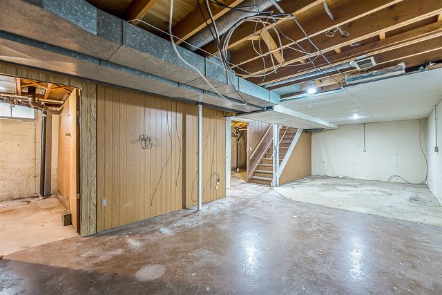 635 Dellwood Drive, Ann Arbor, MI 48103