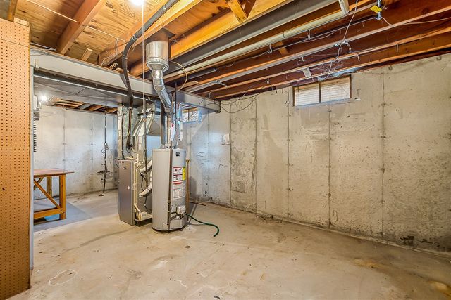 635 Dellwood Drive, Ann Arbor, MI 48103