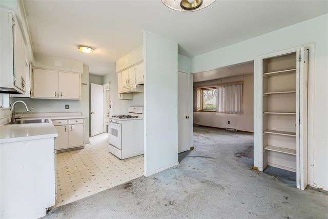 635 Dellwood Drive, Ann Arbor, MI 48103