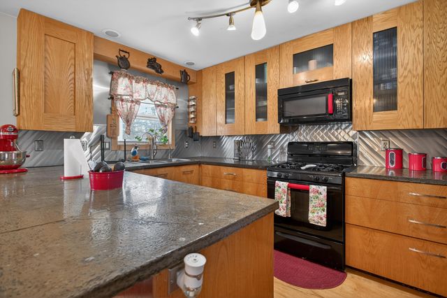 129 Kathy Lane, Brooklyn, MI 49230