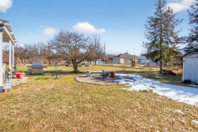 129 Kathy Lane, Brooklyn, MI 49230