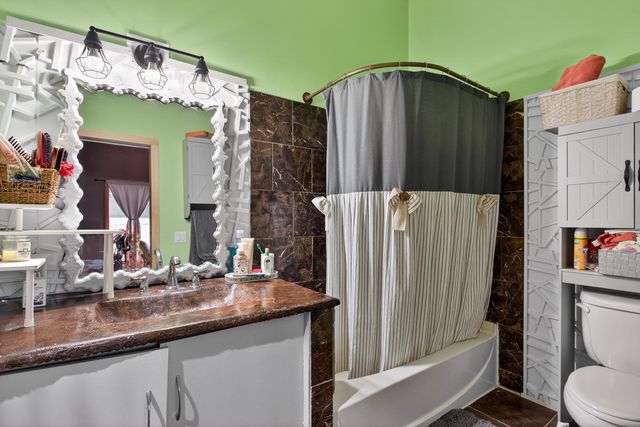 129 Kathy Lane, Brooklyn, MI 49230