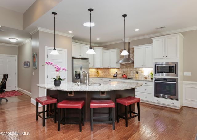 2129 Forest View Circle, Leland, NC 28451