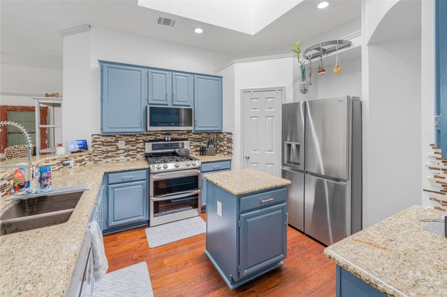 2813 Ridgemere Drive, Flower Mound, TX 75028