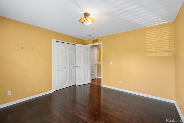 7821 Ambassador Drive, Shelby Charter Township, MI 48316