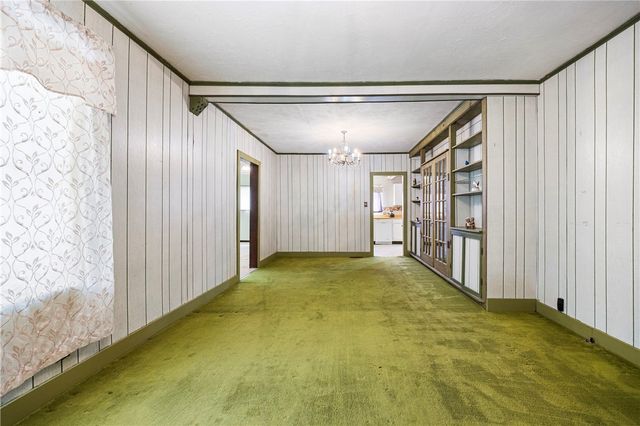 1016 E. Market, Sinton, TX 78387