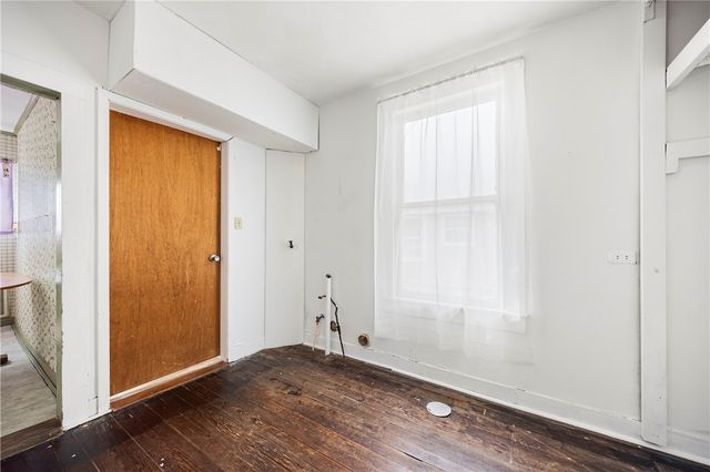 1016 E. Market, Sinton, TX 78387