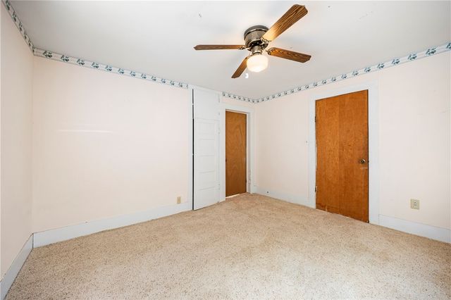 1016 E. Market, Sinton, TX 78387