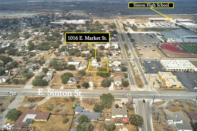 1016 E. Market, Sinton, TX 78387