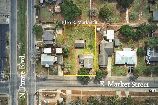 1016 E. Market, Sinton, TX 78387