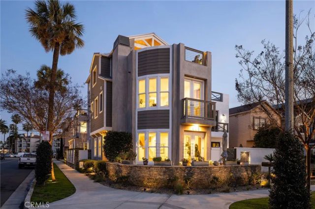 428 7th, Huntington Beach, CA 92648