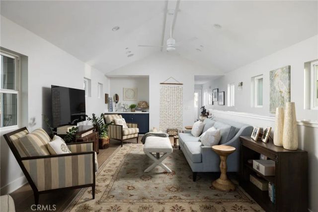 428 7th, Huntington Beach, CA 92648