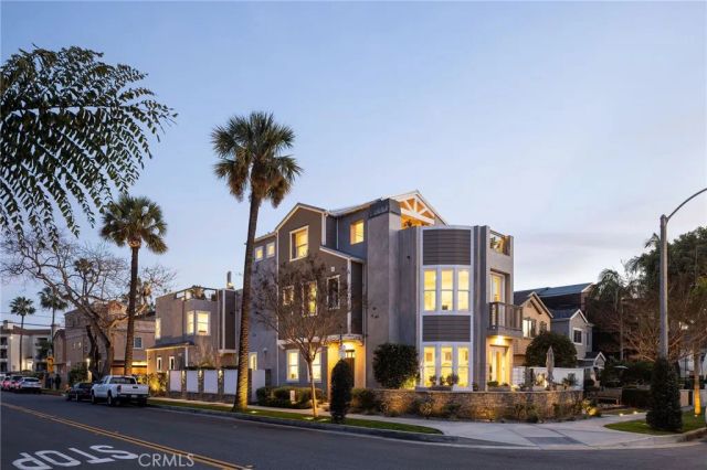 428 7th, Huntington Beach, CA 92648