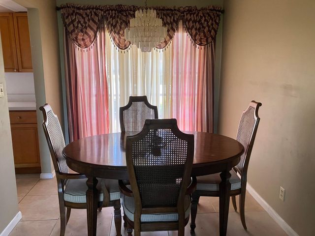 17 Golfs Edge D, West Palm Beach, FL 33417