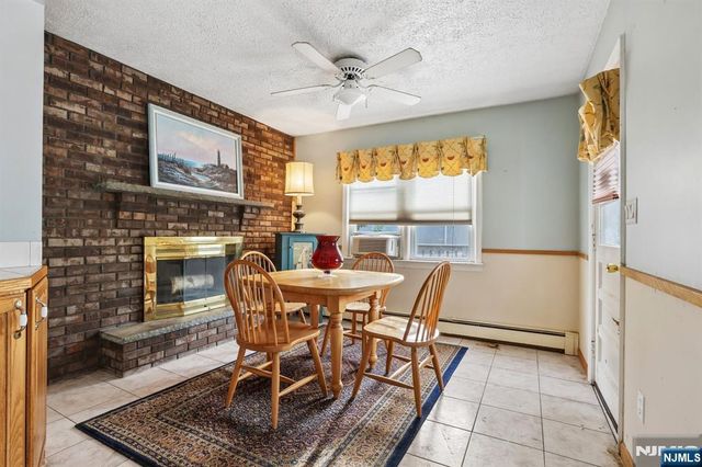 6 Summit Avenue, Waldwick, NJ 07463
