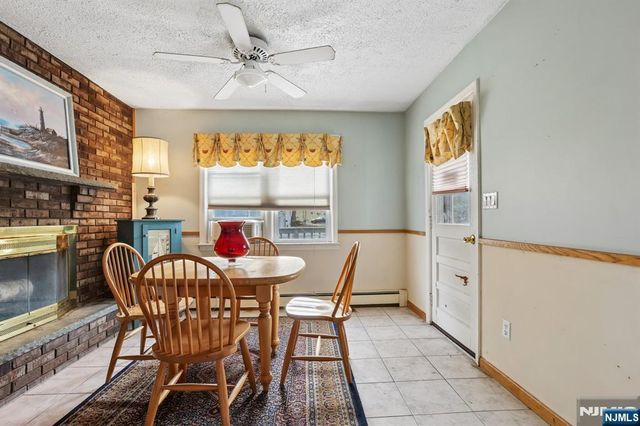 6 Summit Avenue, Waldwick, NJ 07463