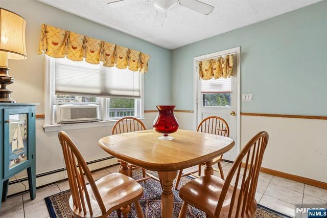 6 Summit Avenue, Waldwick, NJ 07463