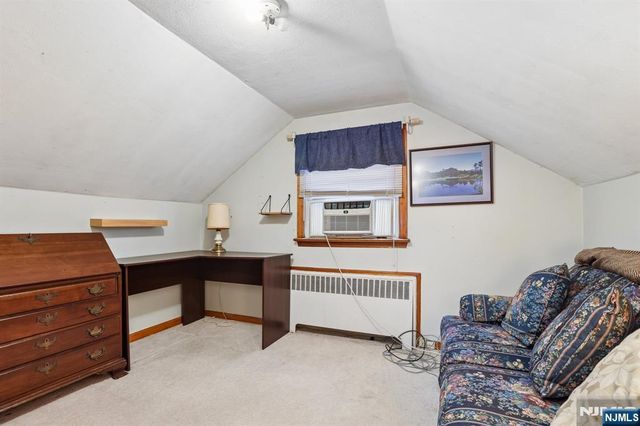 6 Summit Avenue, Waldwick, NJ 07463