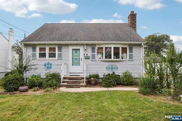 6 Summit Avenue, Waldwick, NJ 07463