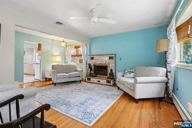 6 Summit Avenue, Waldwick, NJ 07463