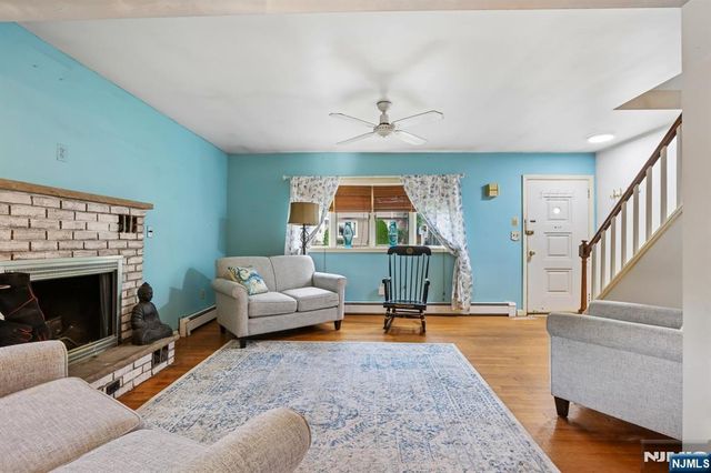 6 Summit Avenue, Waldwick, NJ 07463
