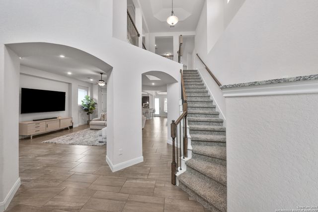 6514 Comanche Post, San Antonio, TX 78233