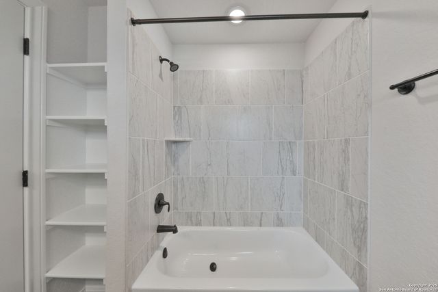 6514 Comanche Post, San Antonio, TX 78233