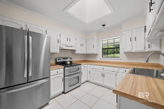105 Aragorn Circle, Daphne, AL 36526