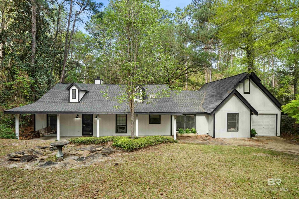 105 Aragorn Circle, Daphne, AL 36526