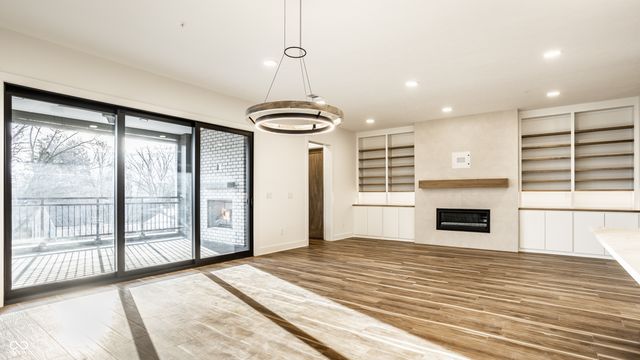 717 Livingstone Drive 200, Carmel, IN 46032