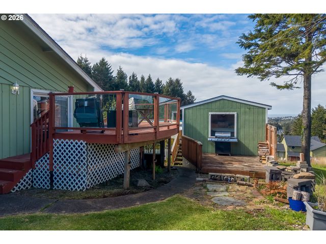 1636 Se OAR Dr, Lincoln City, OR 97367