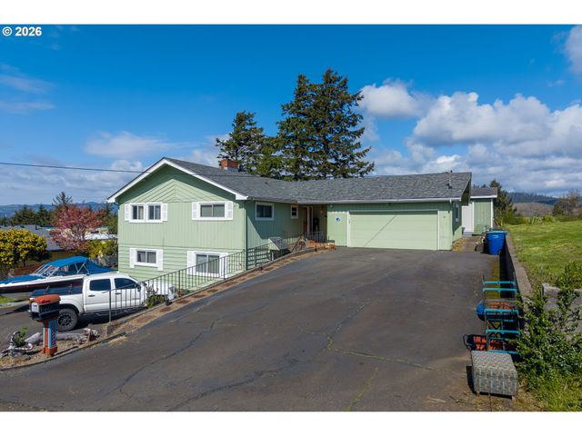 1636 Se OAR Dr, Lincoln City, OR 97367