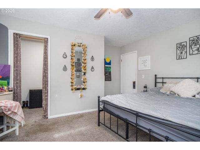 1636 Se OAR Dr, Lincoln City, OR 97367