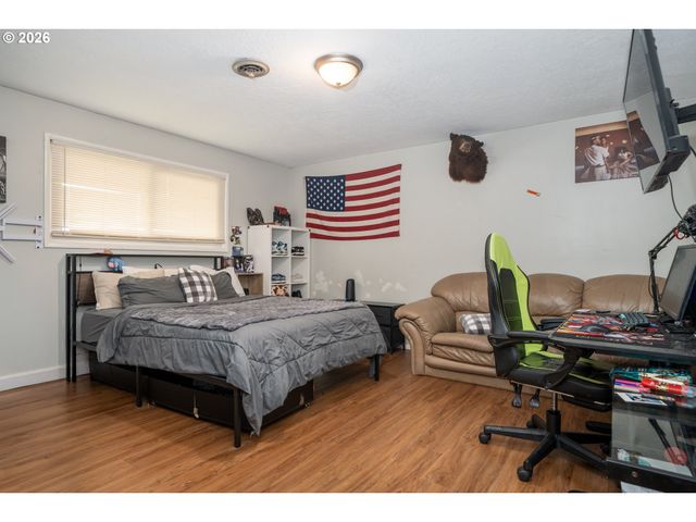 1636 Se OAR Dr, Lincoln City, OR 97367