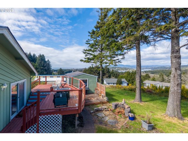1636 Se OAR Dr, Lincoln City, OR 97367