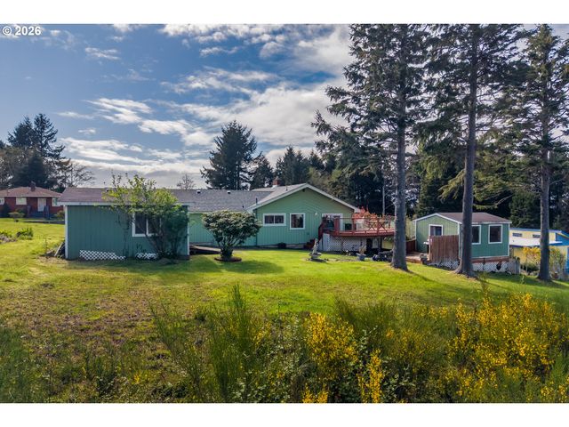 1636 Se OAR Dr, Lincoln City, OR 97367