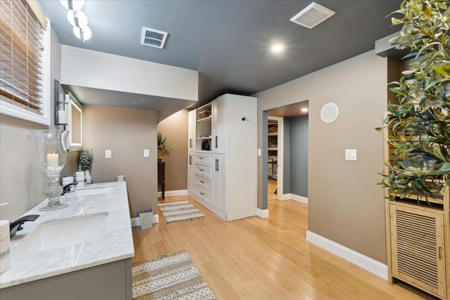 1010 6th Street Street, Bay City, MI 48708