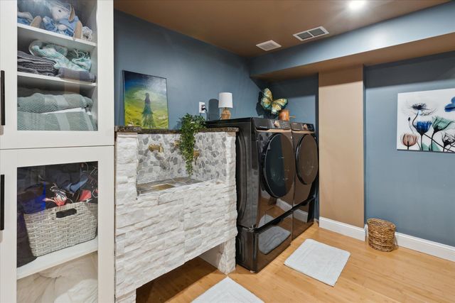 1010 6th Street Street, Bay City, MI 48708